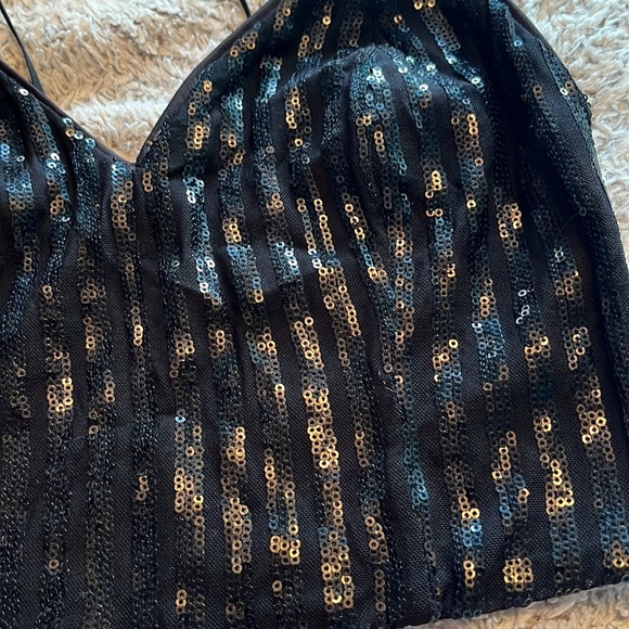 GUESS going out top - Picture 3 of 4